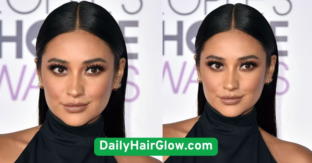  Sleek Straight Middle Part